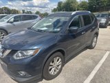 Used 2016 Nissan Rogue SV w/ SV Premium Package image 2