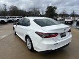 Used 2021 Toyota Camry LE image 3