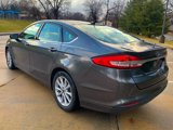 Used 2017 Ford Fusion SE image 6