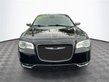 Used 2018 Chrysler 300 Limited w/ Safetytec Plus Group image 2