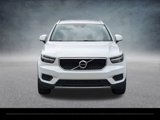 Used 2022 Volvo XC40 T4 Momentum image 2