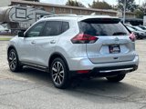 Used 2018 Nissan Rogue SL w/ Premium Package image 4