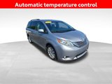 Used 2017 Toyota Sienna XLE Premium image 3