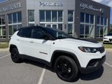 Used 2024 Jeep Compass Trailhawk image 2