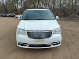 Used 2016 Chrysler Town & Country Touring image 2