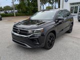 Used 2023 Volkswagen Taos SE w/ Panoramic Sunroof Package image 4