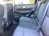 Used 2017 Nissan Rogue SV w/ SV Premium Package image 5