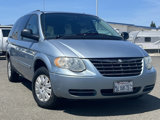 Used 2005 Chrysler Town & Country LX image 2