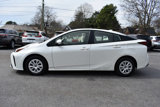 Used 2020 Toyota Prius L Eco image 4