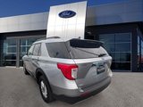 Certified 2022 Ford Explorer XLT w/ Equipment Group 202A image 3