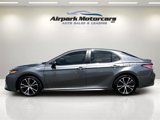Used 2018 Toyota Camry image 2