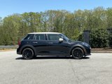 Used 2024 MINI Cooper 4-Door Hardtop image 5