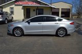 Used 2017 Ford Fusion SE w/ Fusion SE Technology Package image 3
