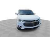 Certified 2020 Chevrolet Traverse LT w/ Driver Confidence II Package image 3