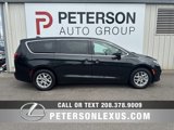 Used 2023 Chrysler Pacifica Touring-L image 3