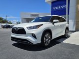 Used 2020 Toyota Highlander XLE image 3