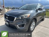 Used 2017 Kia Sorento LX w/ LX Convenience Package image 3