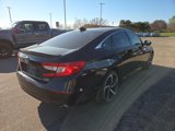 Used 2018 Honda Accord Sport image 5