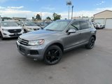 Used 2014 Volkswagen Touareg Sport image 2