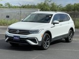 Used 2024 Volkswagen Tiguan SE image 3