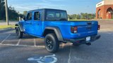 New 2025 Jeep Gladiator Sport image 5