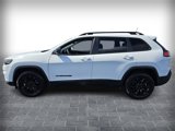 Used 2023 Jeep Cherokee Altitude Lux image 3
