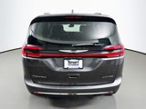 Used 2021 Chrysler Pacifica Touring-L image 6