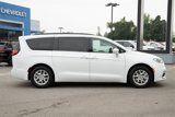 Used 2022 Chrysler Pacifica Touring-L image 3