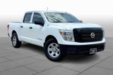 Used 2019 Nissan Titan S image 2