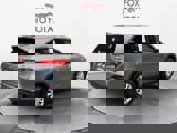 Used 2017 Kia Sorento LX w/ LX Convenience Package image 6