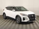 Used 2021 Nissan Kicks SV image 2