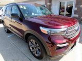 Used 2022 Ford Explorer XLT w/ Equipment Group 202A image 3