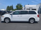 Used 2019 Dodge Grand Caravan SXT image 3