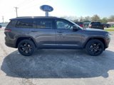 Used 2023 Jeep Grand Cherokee L Laredo image 4