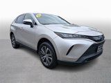 Used 2022 Toyota Venza LE image 3