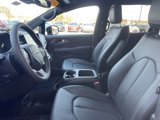 New 2025 Chrysler Pacifica Select image 5