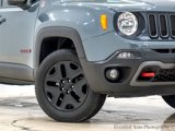 Used 2018 Jeep Renegade Trailhawk image 3