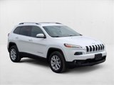 Used 2018 Jeep Cherokee Latitude Plus w/ Cold Weather Group image 3