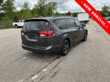 Certified 2018 Chrysler Pacifica Touring-L Plus w/ S Appearance Package image 5