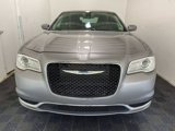 Used 2016 Chrysler 300 Limited image 2