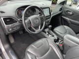 Used 2019 Jeep Cherokee Limited image 3