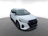 Used 2024 Nissan Kicks SV image 3