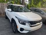 Used 2023 Kia Seltos S image 2