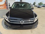 Used 2017 Volkswagen Tiguan S image 2