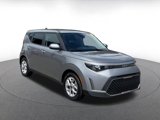 Used 2025 Kia Soul LX w/ LX Technology Package image 2