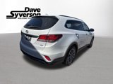 Used 2017 Hyundai Santa Fe SE image 5