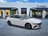 Used 2025 Hyundai Elantra SEL image 2