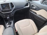 Used 2015 Jeep Cherokee Latitude w/ Comfort/Convenience Group image 4