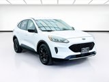 Used 2020 Ford Escape SE Sport image 3