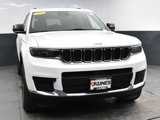 Used 2023 Jeep Grand Cherokee L Laredo image 2